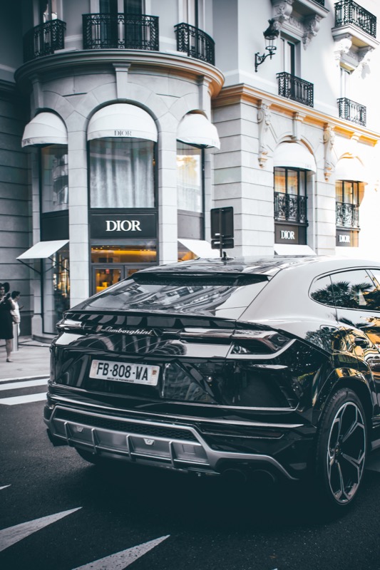 Looking rich isn’t about the labels or logos