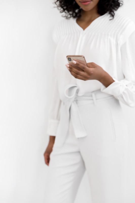 In the world of Save. Spend. Splurge.: Married Women Believe Their Husbands Know More About Finances